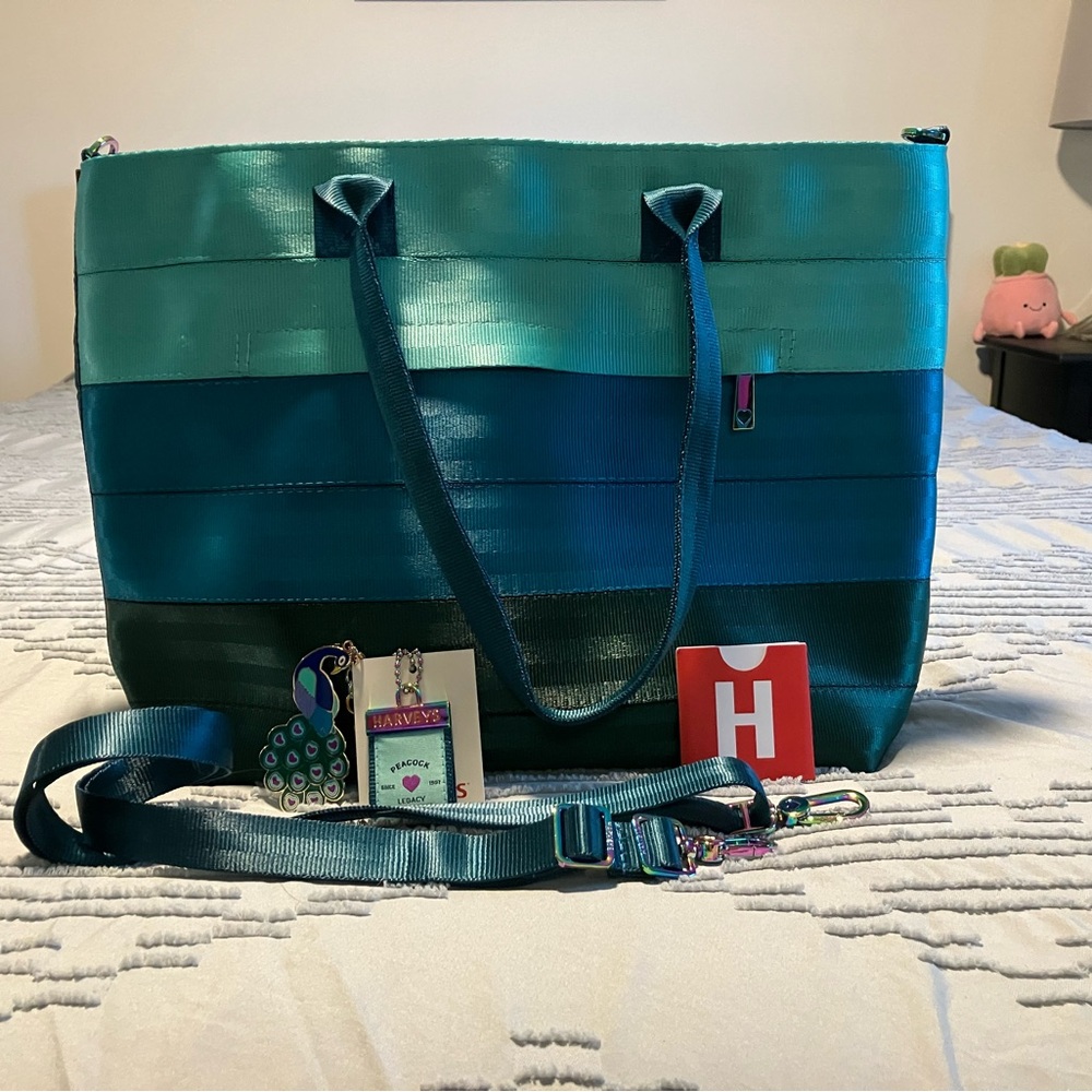 Harveys Legacy Collection Peacock Medium Streamline Tote Bag